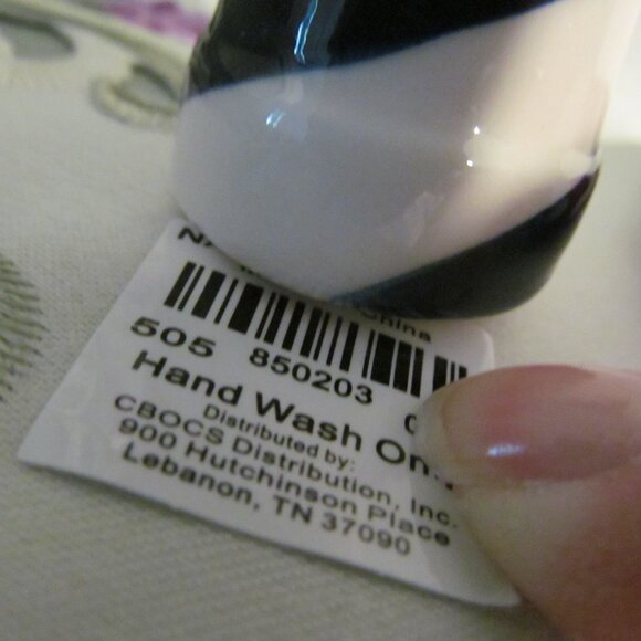 Cracker Barrel Salt and Pepper Shakers ~ Lighthouse and Sailboat ~ NWT - Picture 8 of 8